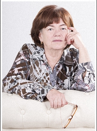 B Mester Éva