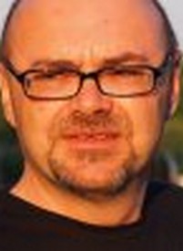 Útvesztőben